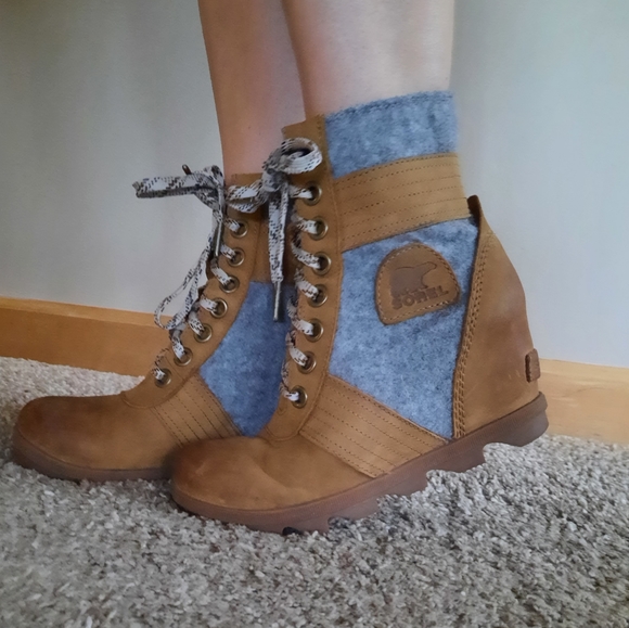SOREL Joan of Arctic Wedge lll Lexie Ankle Boot - Picture 1 of 10